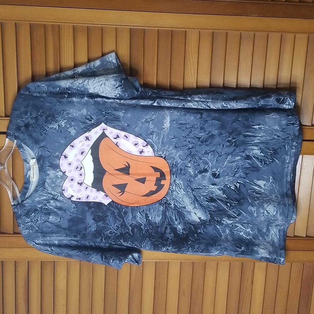 Womens tye die pumpkin shirt